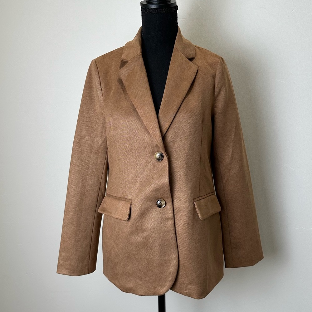 NWT DOE & RAE Tanner Taupe 2 Button Blazer